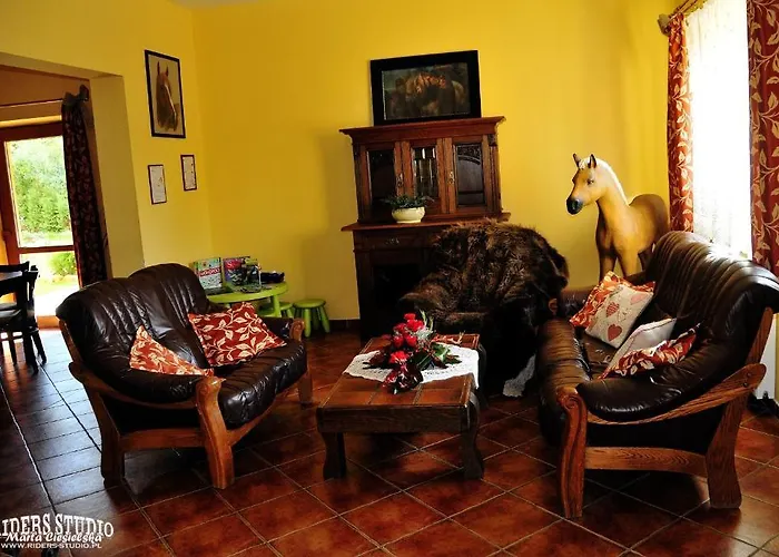 Palomino בית הארחה